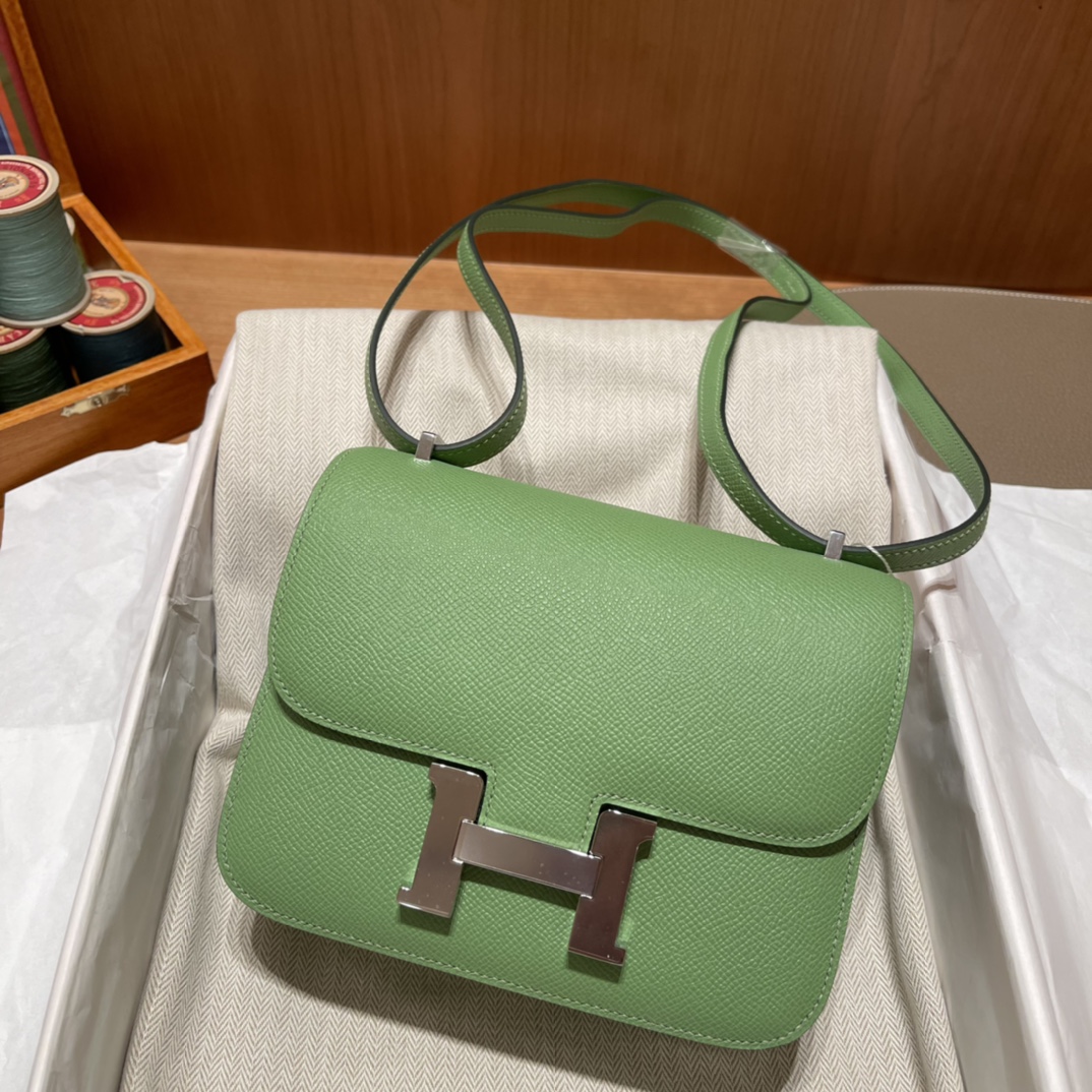 에르메스 콘스탄스18 아보카도그린 은장 앱송